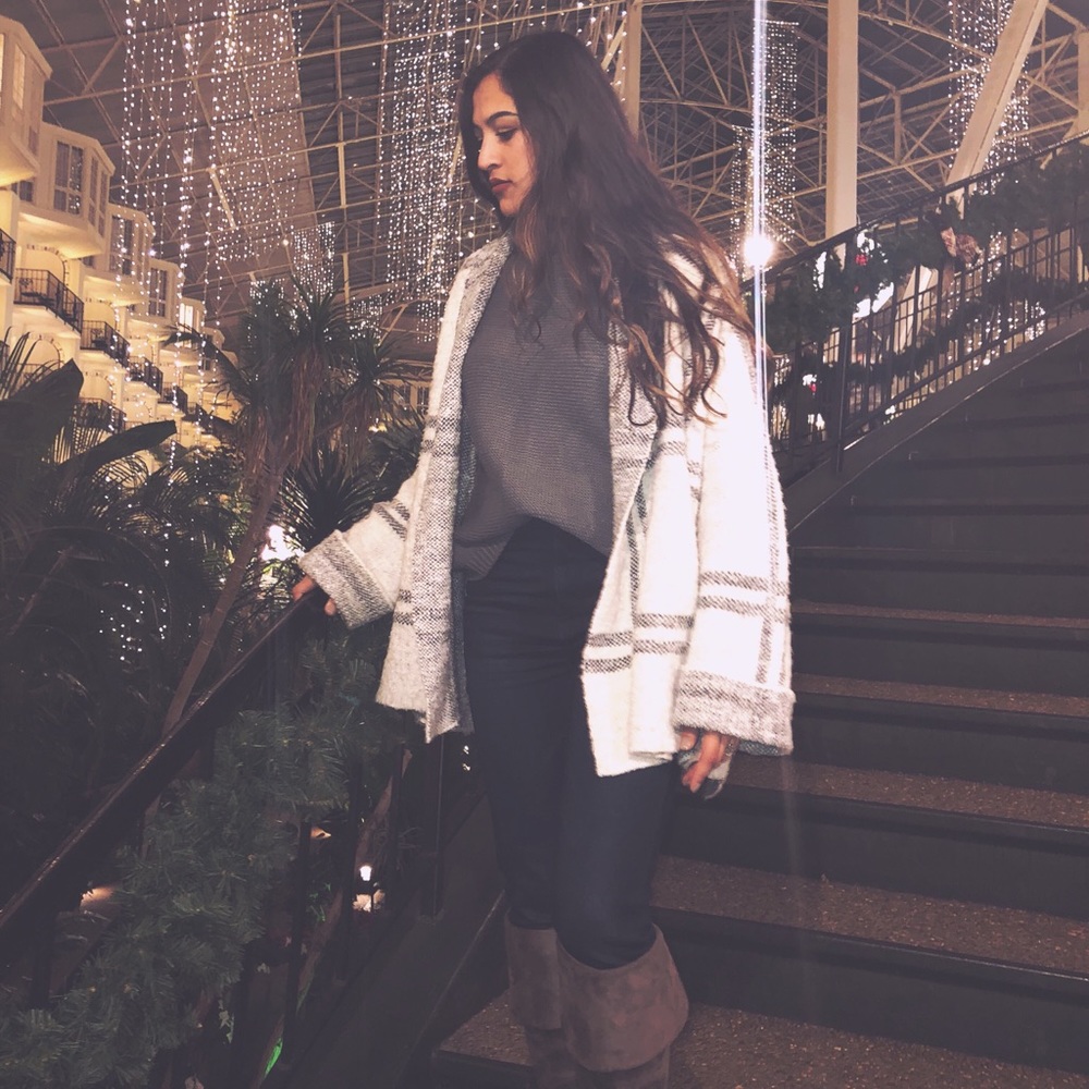 Meet your Posher, Anika